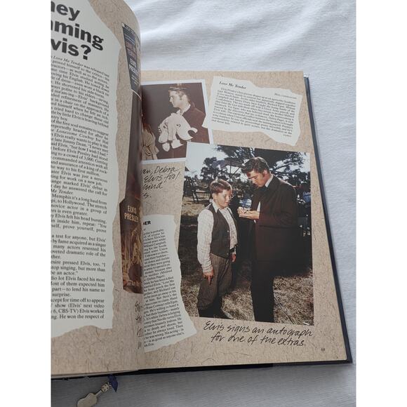 Elvis Presley Commemorative Edition Books, Mags, Pamphlets, Concert Memorabilia - Picture 8 of 10